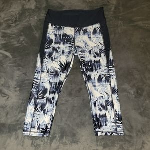 NWOT side pocket cropped leggings
